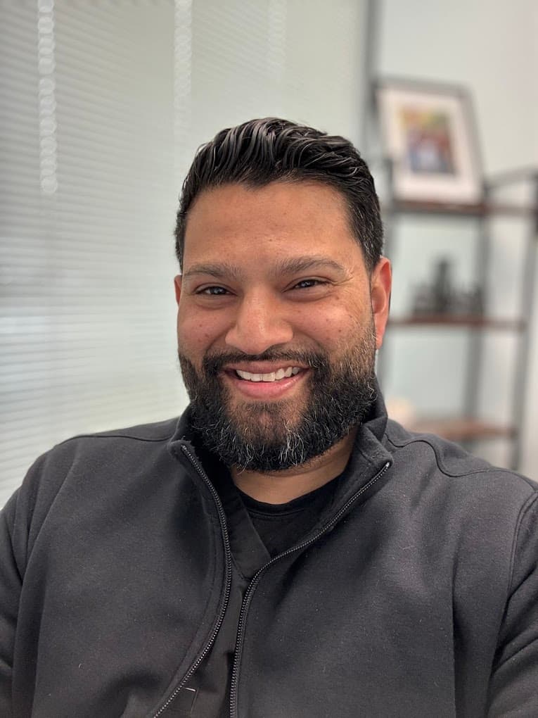 Portrait of Dr. Tushar Rawalji, DC